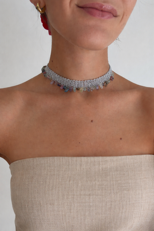 collar plateado minimalista elegante mujer Odelia Chile